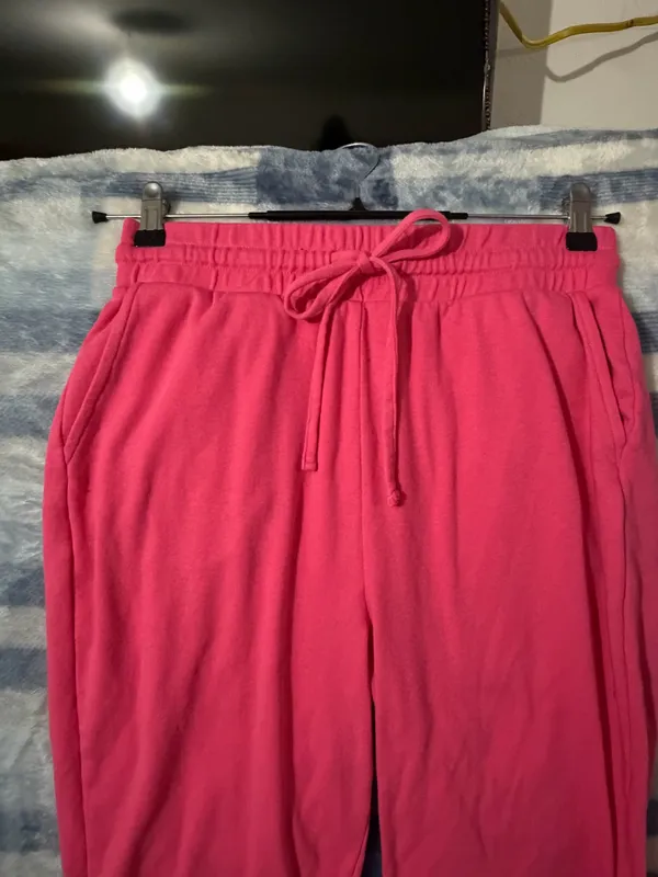 Color Alien Women's Pink Crewneck Sweatshirt and Jogger Lounge Set - Image 14