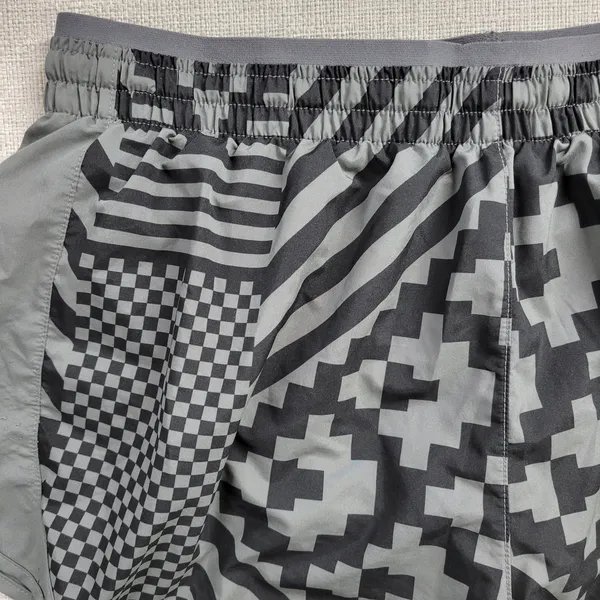 Nike Tempo Runway Lux Dri-FIT Women's M Black Gray Running Athletic Shorts - Image 9