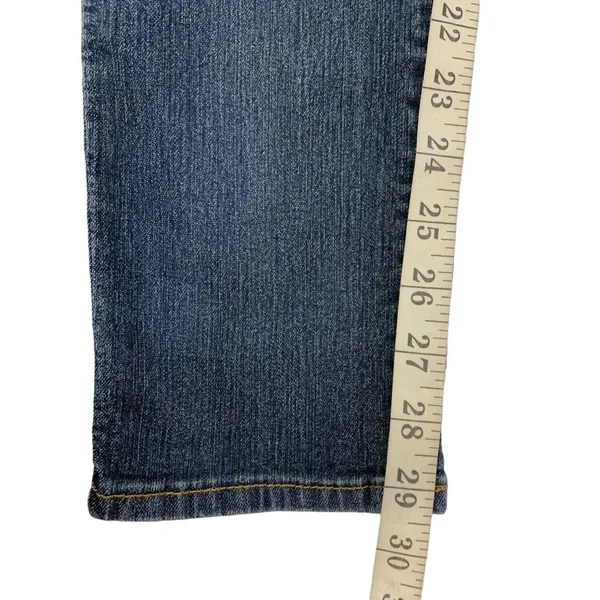 Signature Levis Strauss Women's Denim Skinny Jeans - Image 5