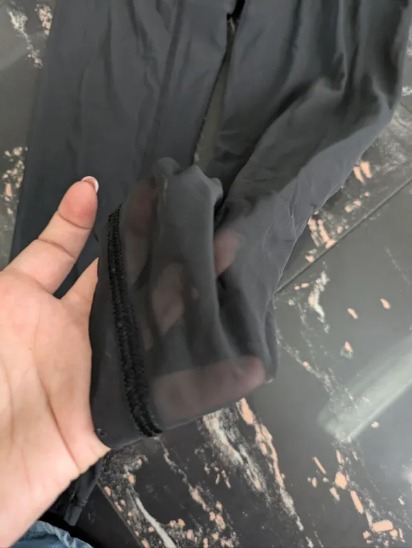 Victoria Sport Mesh Athletic Leggings Size Small - Image 3