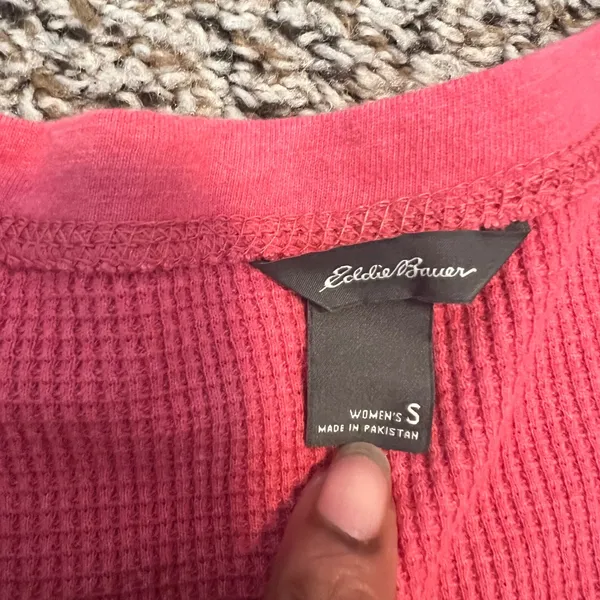 Eddie Bauer Red Waffle Knit V Neck Button Henley Long Sleeve‎ Top S Bella Swan - Image 2