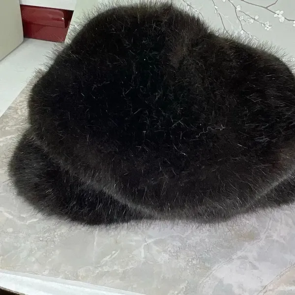 Vintage 1960’s Mod paperboy style faux fur cap. - Image 8