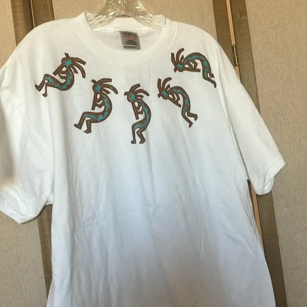 FINAL MARKDOWN Unisex White Kokopelli Graphic T-Shirt xl - Image 2