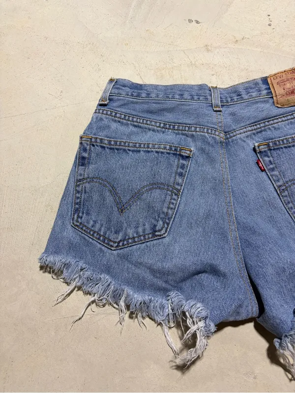 Levi’s Classic cut off Blue Denim Women's Shorts 28 - Image 9