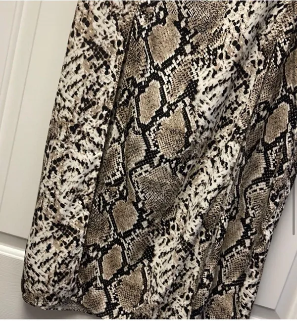 Nasty Gal NWT snakeskin midi skirt - Image 2