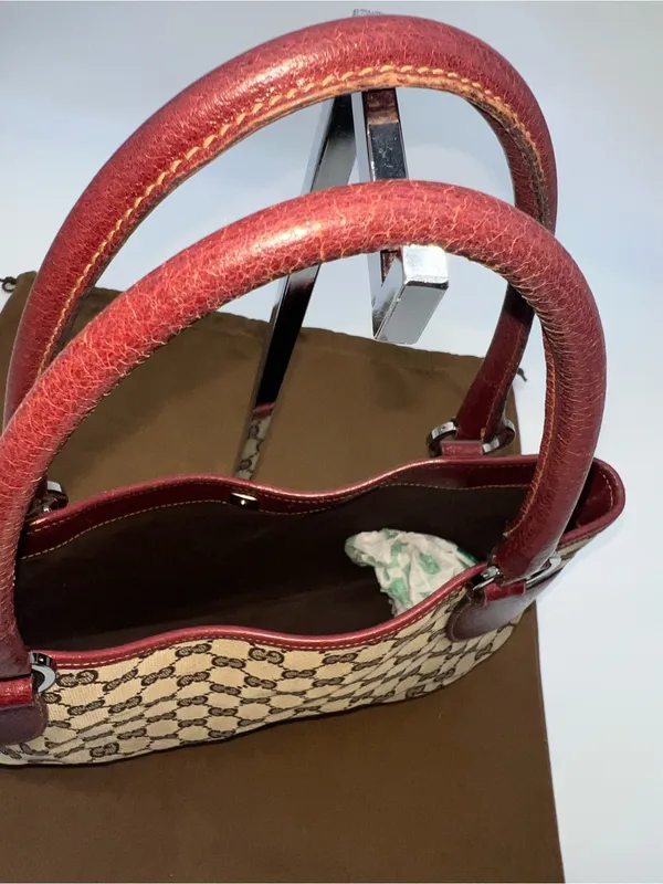 VTG Gucci Beige GG Supreme Canvas Shoulder Bag with Burgundy/Dark Red Accents - Image 7