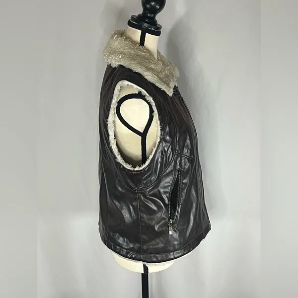 Maurices Medium Y2k Penny Lane Retro Faux Leather Brown Zip Up Vest - Image 4