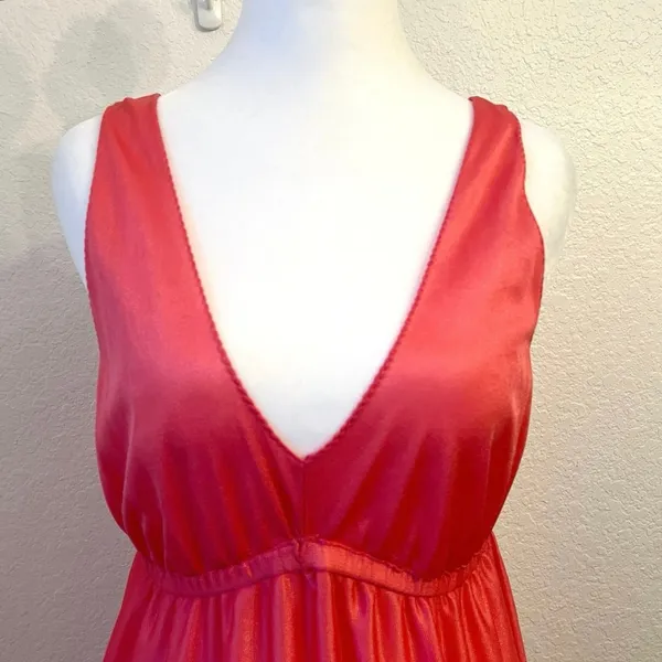 Vintage 70s Maxi Babydoll Slip Dress M Nylon Tiered Coral Nightgown Coquette - Image 3