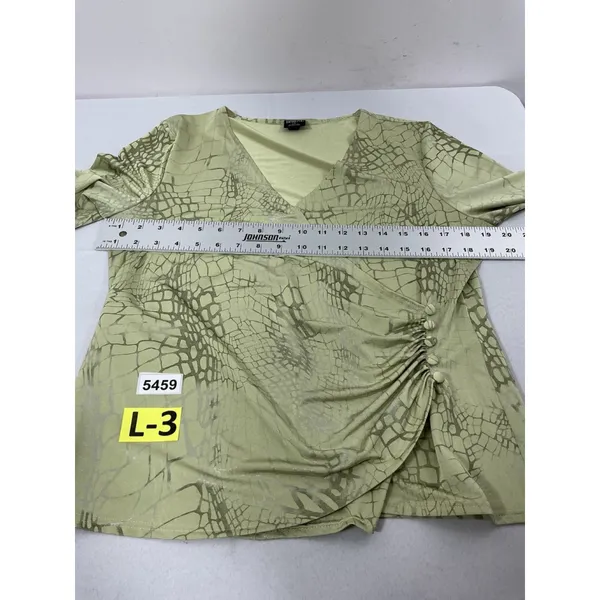 Womans Tribal Wrap Blouse L/L Green V Neck 3/4 Sleeve Button Detail - Image 6