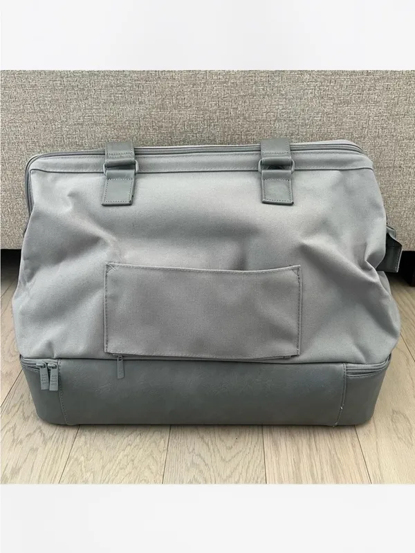 BEIS The Convertible Weekender Bag in Grey - Image 5