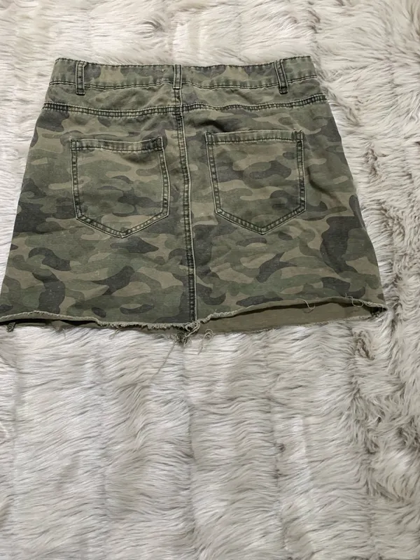 Mud Pie Women's Camouflage Skirt Small - Image 2