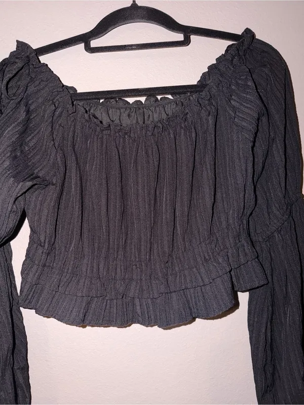 Altar'd State Black Off-Shoulder Ruffle Crop Top - Image 5