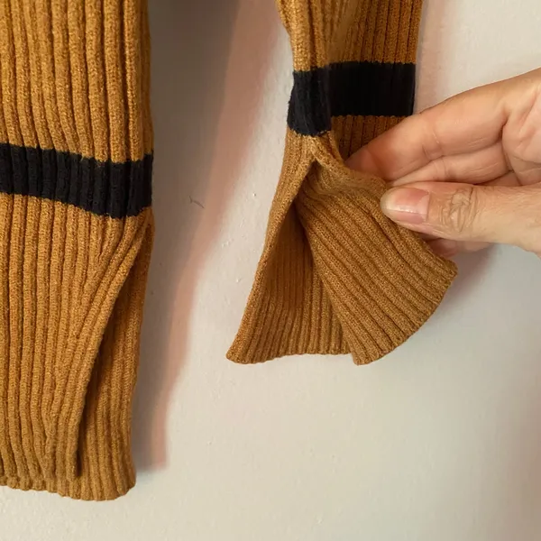 NWOT Abercrombie & Fitch Brown Blue Stripe Ribbed Crewneck Sweater Minimal XS - Image 6