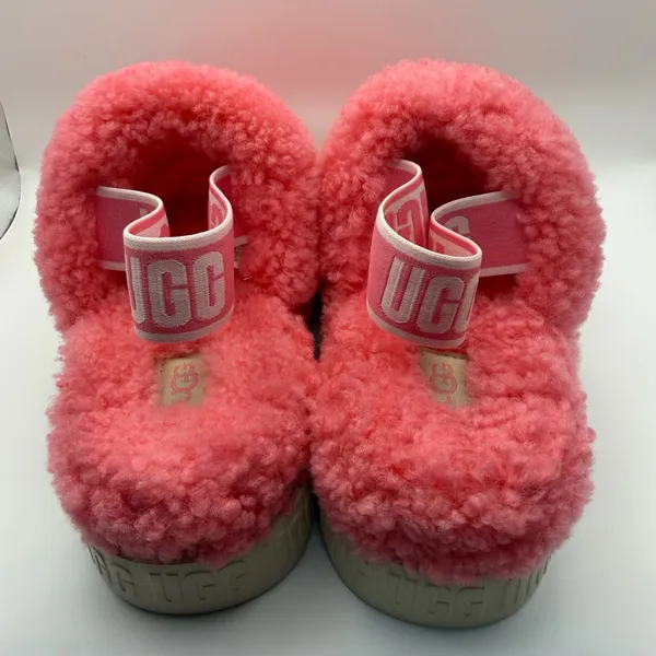 LIKE NEW UGG Women's Oh Fluffita Platform Slippers‎ Pink Fuzzy Size 6 - Image 3