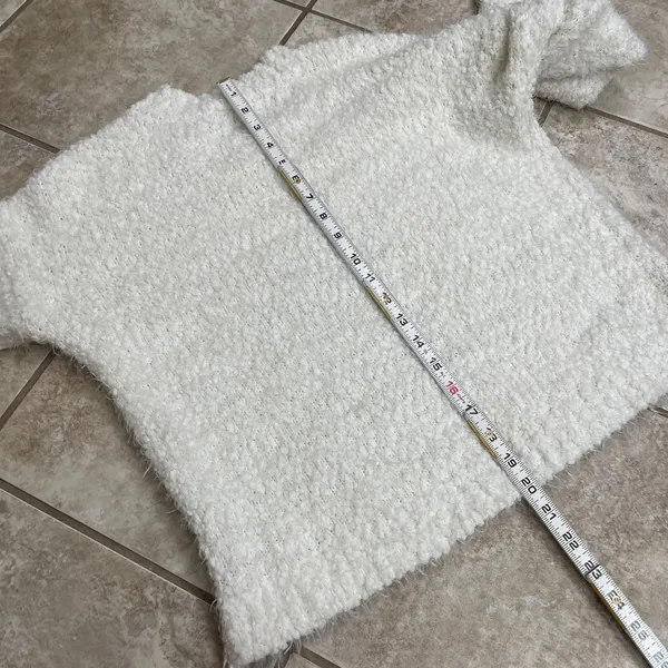 Show me‎ your mumu Fuzzy Knit Sweater Cream Cozy Textured Pullover Women's Small - Image 4