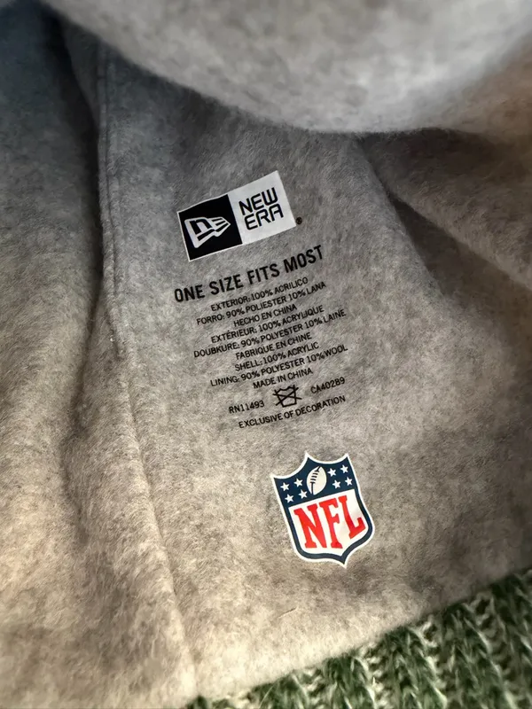 New York Jets New Era 2017 Official Sideline Sport Knit Hat - Image 4