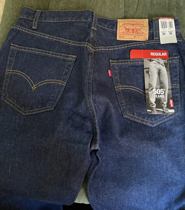 Straight-Leg Jeans - Image 4