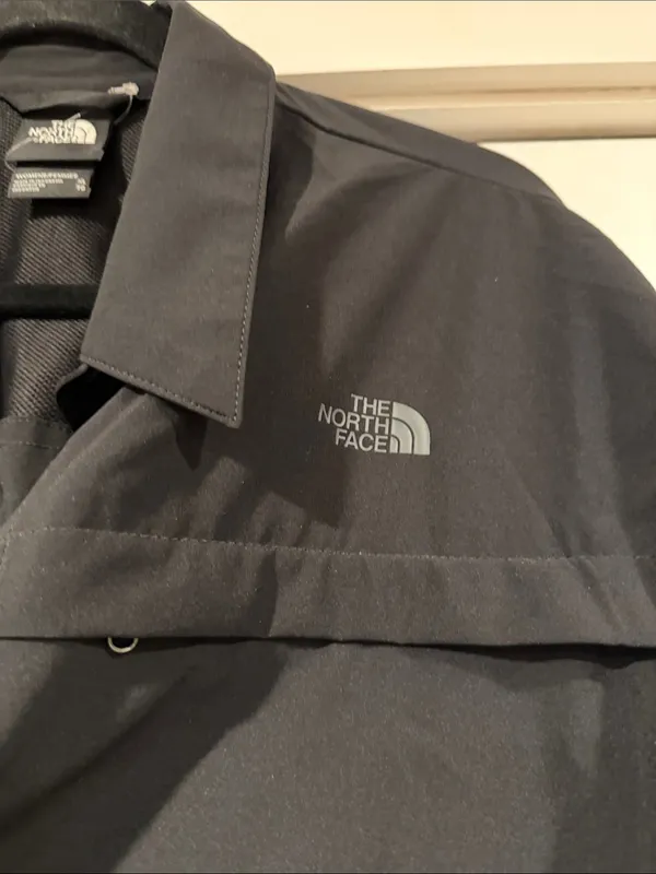 The North Face women’s‎ Black Button-Down Casual Shirt XL - Image 2