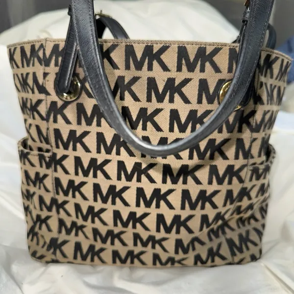 Michael Kors Large Jet Set Tote - Image 3