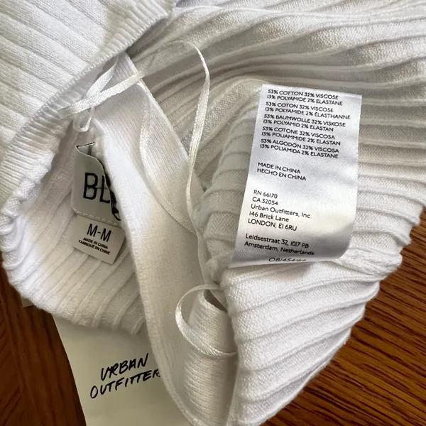 NWT  | White Ribbed Halter Crop Top - Image 5
