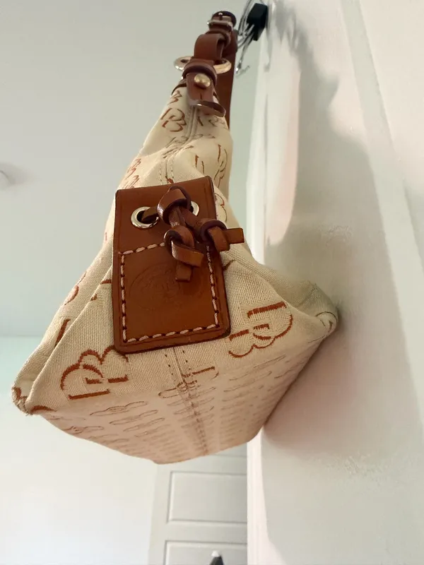 Dooney & Bourke Vintage Cream & Brown Hobo Bag - Image 7