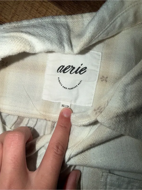 aerie oversized flannel - Image 4