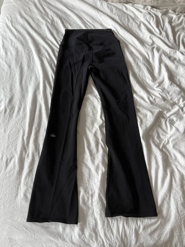 Alo Yoga Airbrush 7/8 High-Waisted Bootcut Leggings - Image 3