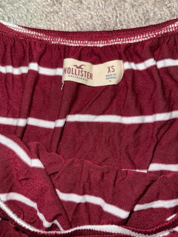 Hollister Top Off-The-Shoulder - Image 2