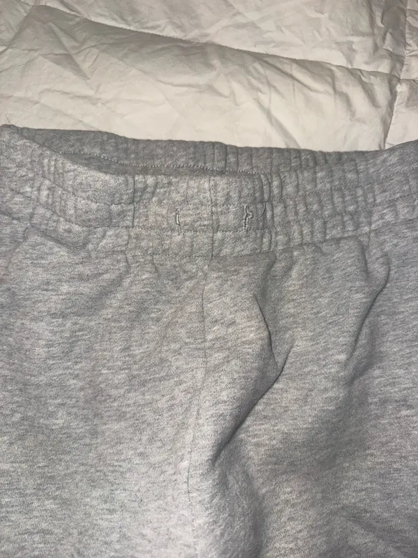 Aritzia TNA Perfect Fleece Cozy Sweatpants Grey - Image 3