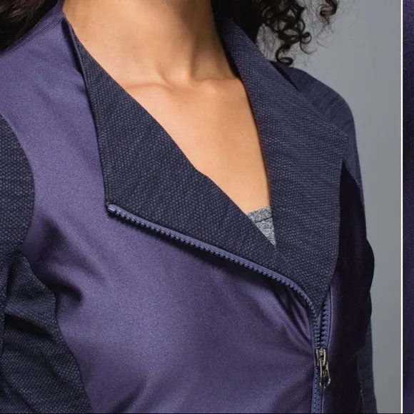Lululemon Emerge Purple Jacket NWOT - Image 6
