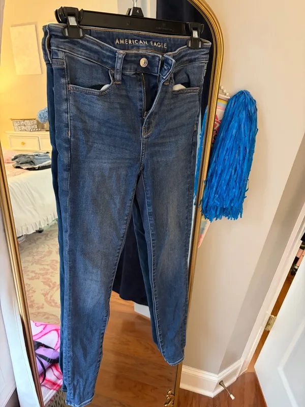 American Eagle Super High-Waisted Jeans - Image 2