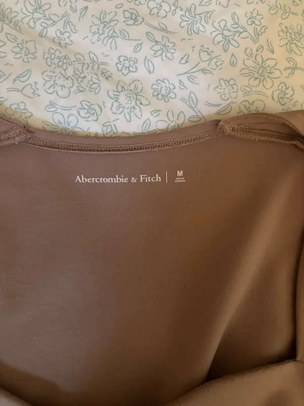 Abercrombie top - Image 3