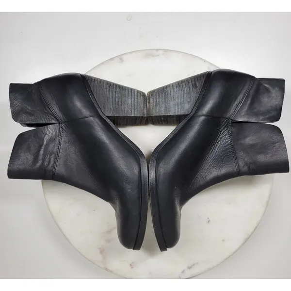 Vince‎ Camuto Helyn Ankle Boots Womens 8.5 Black Soft Leather Pull On Block Heel - Image 6