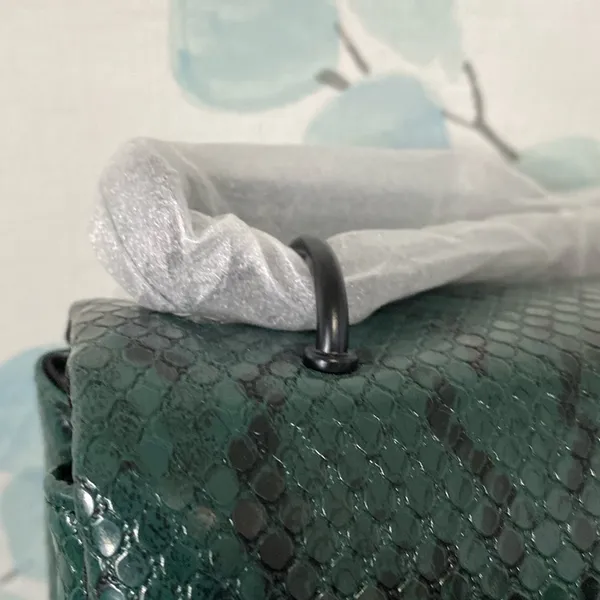 Nicole Miller Black and Green Snake Skin Crossbody Chain Link Strap Purse - Image 6