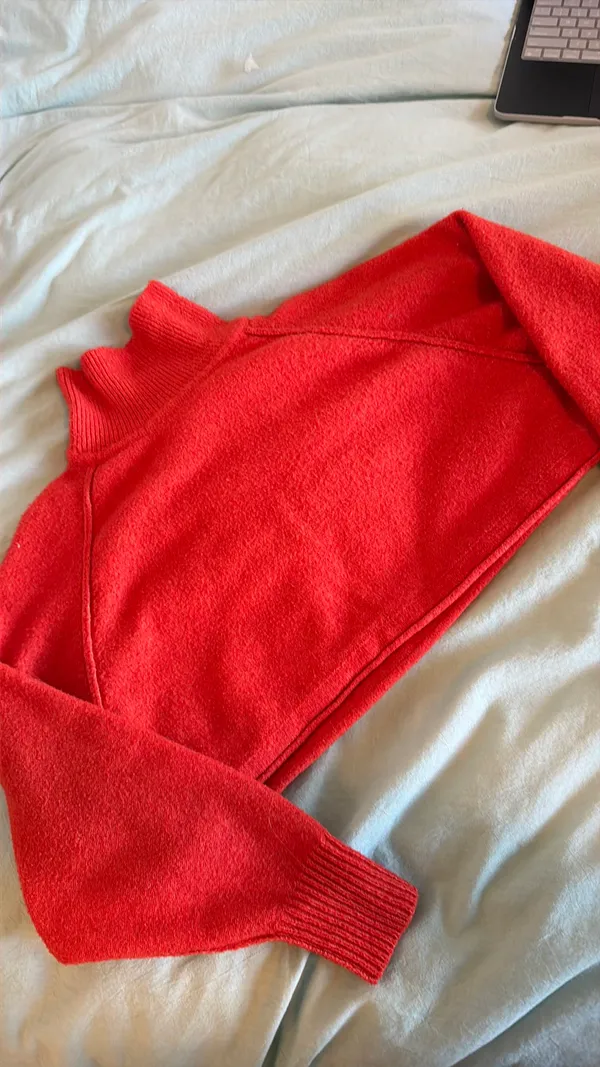 Urban Outfitters Crop  - Image 2