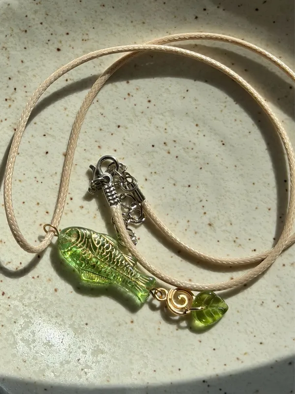 Handmade quality Czech glass green fish boho funky necklace🌀🐟💙 - Image 6