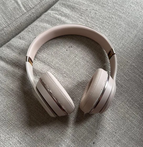 Beats Headphones Rose Gold Wireless - Image 5