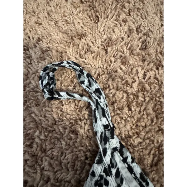 Leopard Print Sleeveless Romper with Pockets – Size Small‎ - Image 4