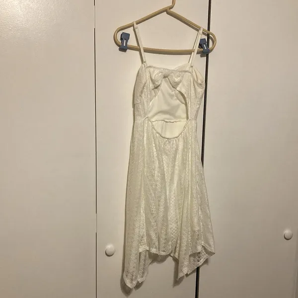 No Boundaries Size Medium (7-9) White Dress - Image 5