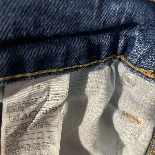 Old Navy Jeans Womens Sz 6 Sky High Extra Blue Distressed Raw Straight Leg Pants - Image 8