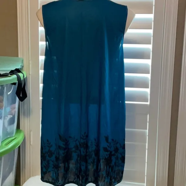 Elegant Blue Sleeveless Mini Dress - Image 5