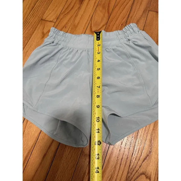 Lululemon Hotty Hot Short II *Long 4" in Hazy Jade Green Size 4‎ Tall - Image 6