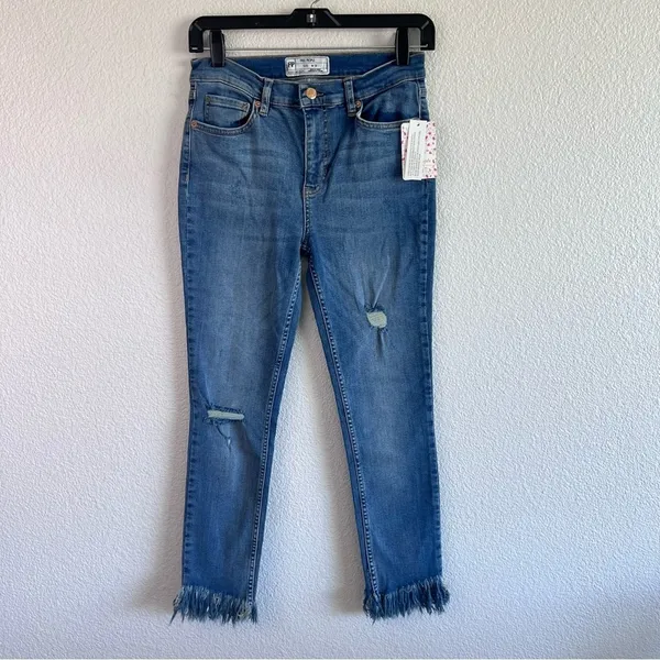 NWT Free People Womens Great Heights Skinny Jeans Frayed Hem‎ Blue - Image 2