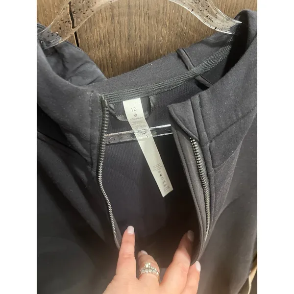 Lululemon pack your path jacket black womens 12 nwt - Image 5