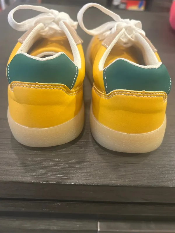 SHEIN Yellow and Black Women's Lace-Up Sneakers - Image 3