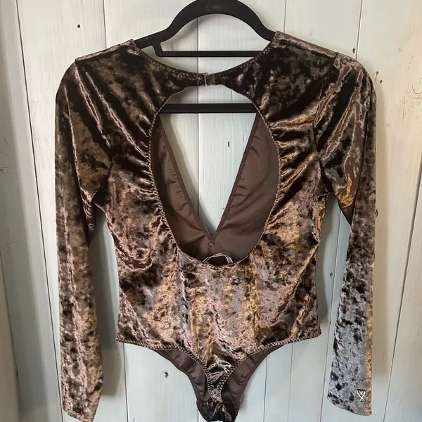 Victoria’s Secret Black Velvet Long Sleeve Bodysuit | Size M/L - Image 2