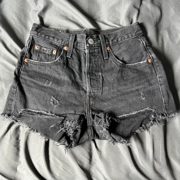 Levi’s 501 Shorts - Image 2