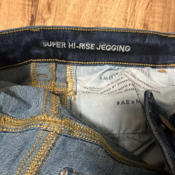 American Eagle Abercrombie Dark Wash Next Level Stretch Jegging Size 4 Short - Image 4