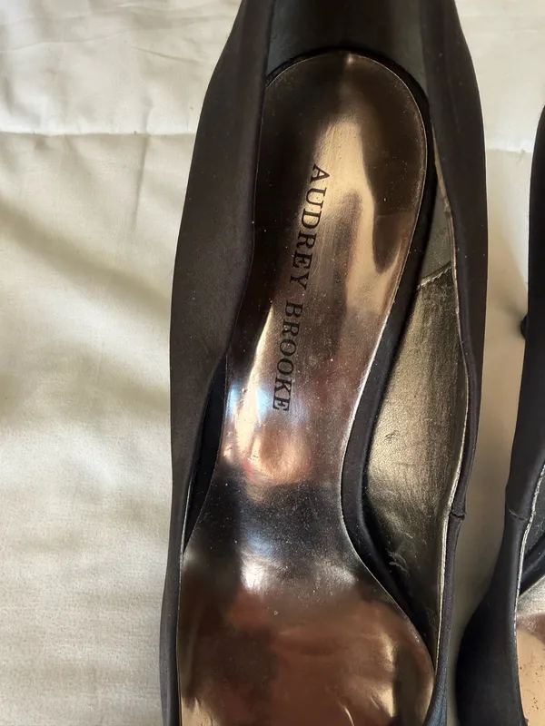 Audrey Brooke Heels Black - Image 8