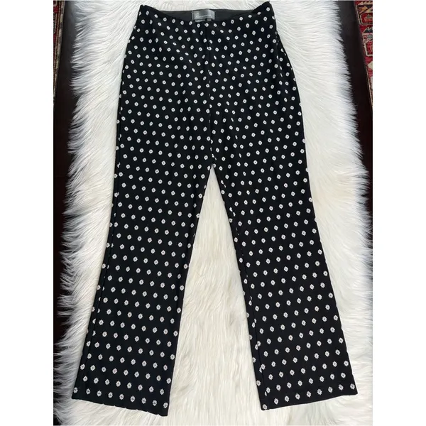 Anthropologie Black Daisy Print Mikayla Cropped Flare Pants - Image 2